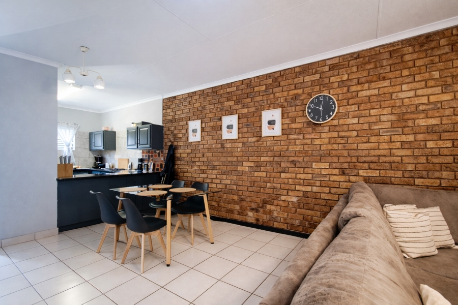 2 Bedroom Property for Sale in Safari Gardens North West